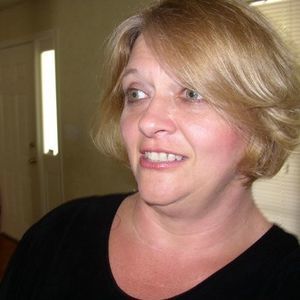 Meet your Posher, Debi